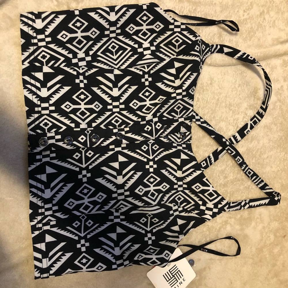 Crop top Mine NWT black and white